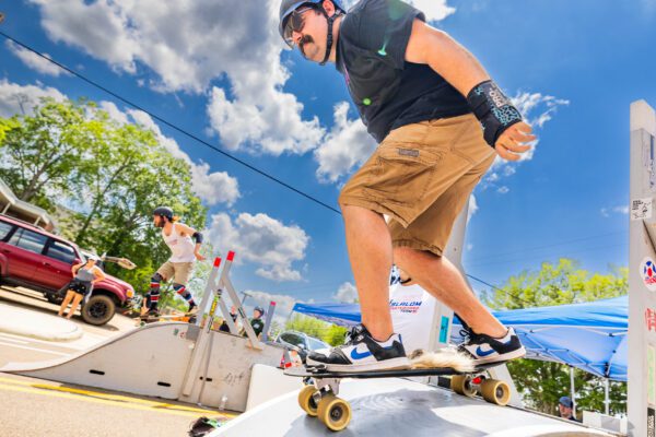 Scott Kamins pulling off the start ramp against Joseph Kyle Smith at Luna Slalom Jam 2024. Photo taken by Tate Nations.